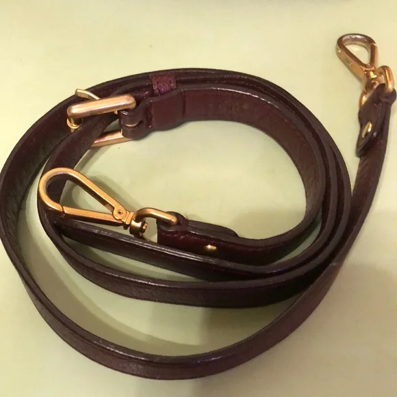 Michael Kors Burgundy Leather Shoulder Bag with Crossbody Strap - Picture 5 of 12